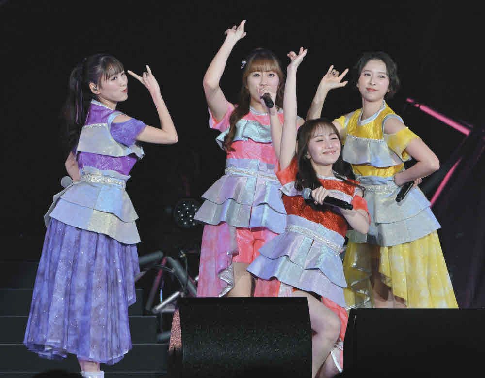 ◇「五木JAM 2025 in YOKOHAMA」で熱唱する「ももいろクローバーZ