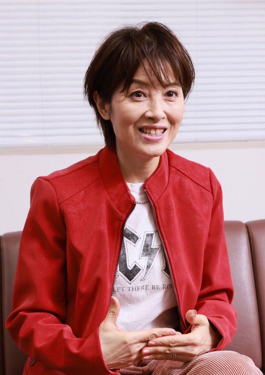 55歳・荻野目洋子、『痛カジュアル』ロックTシャツは 「おばあちゃんになっても着ていたい」に共感集まる：中日スポーツ・東京中日スポーツ