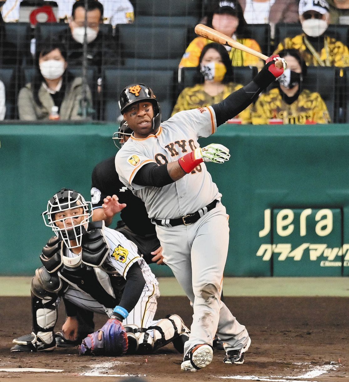 セcs速報 3位の巨人が快勝王手 ウィーラー３打点 無双モード 先発の菅野智之は７回無失点 中日スポーツ 東京中日スポーツ