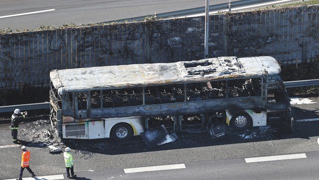 廃盤⭐路線バス⭐15台まとめ売り 牧之原の東名で、島田工高生乗車のバス全焼 けが人なし：中日新聞