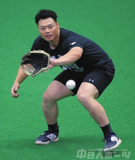自主トレ 細川:中日スポーツ・東京中日スポーツ