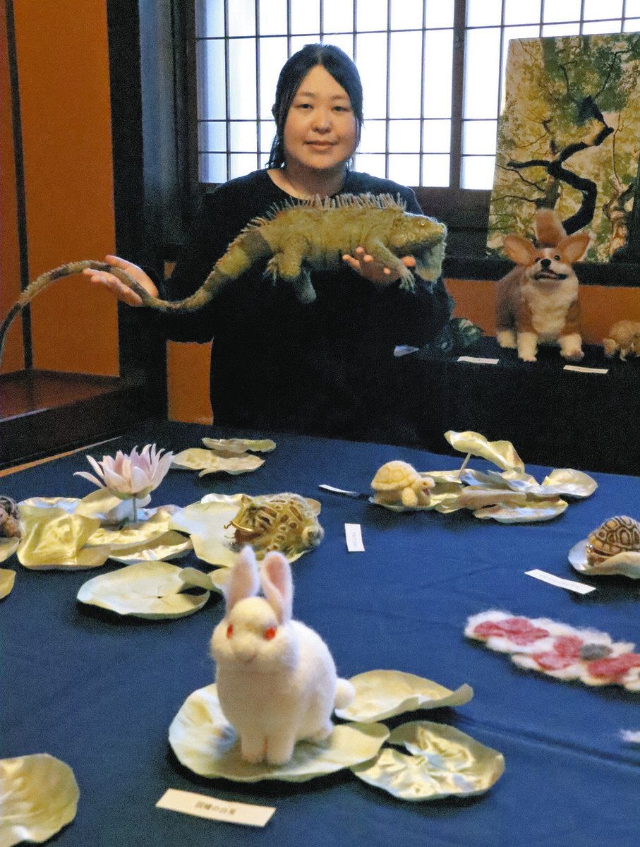 毛並み、本物みたい 鳥羽で羊毛フェルト作家のmonmoさんが個展