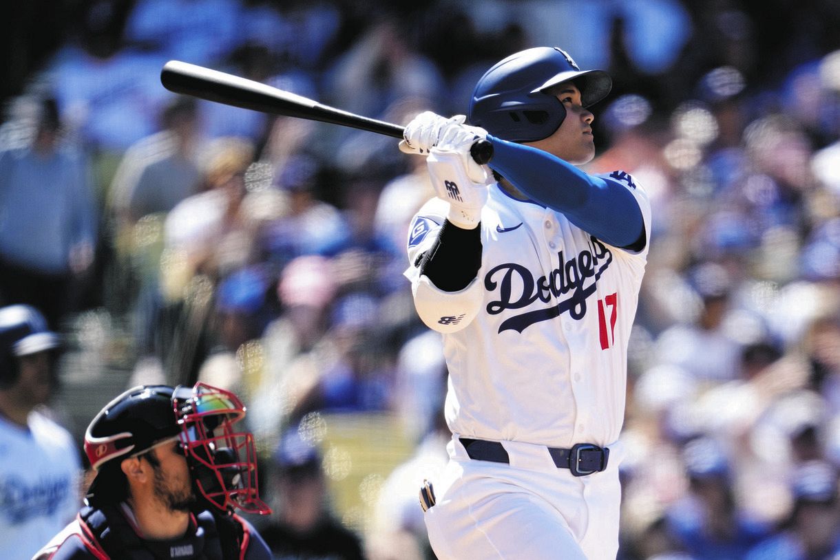 ドジャース 大谷翔平
ボブルヘッド ミニ
ホームユニフォーム
4.5インチ OS21【大谷翔平/ドジャース】2023 MLB TOPPS NOW [2023.12.9] MLB史上