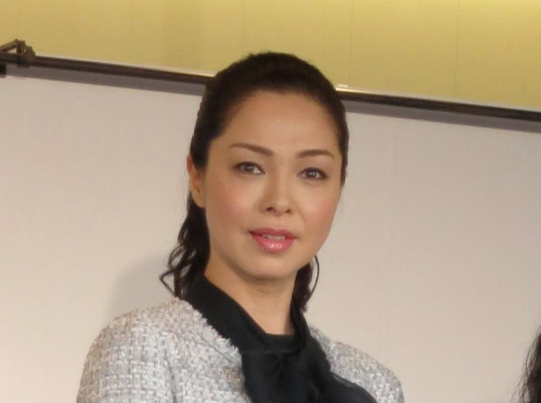 『ずっと素敵で憧れ』モデルで女優の53歳・川原亜矢子、”涼”を感じる白ワンピコーデに称賛「ステキです」「かわいい」:中日スポーツ・東京中日スポーツ