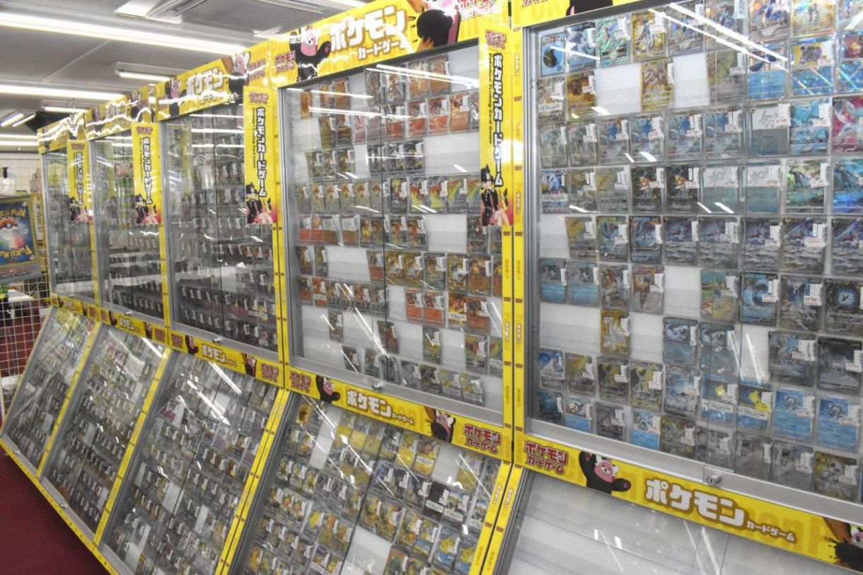 Thefts Targeting Trading Cards Are on the Rise：中日新聞