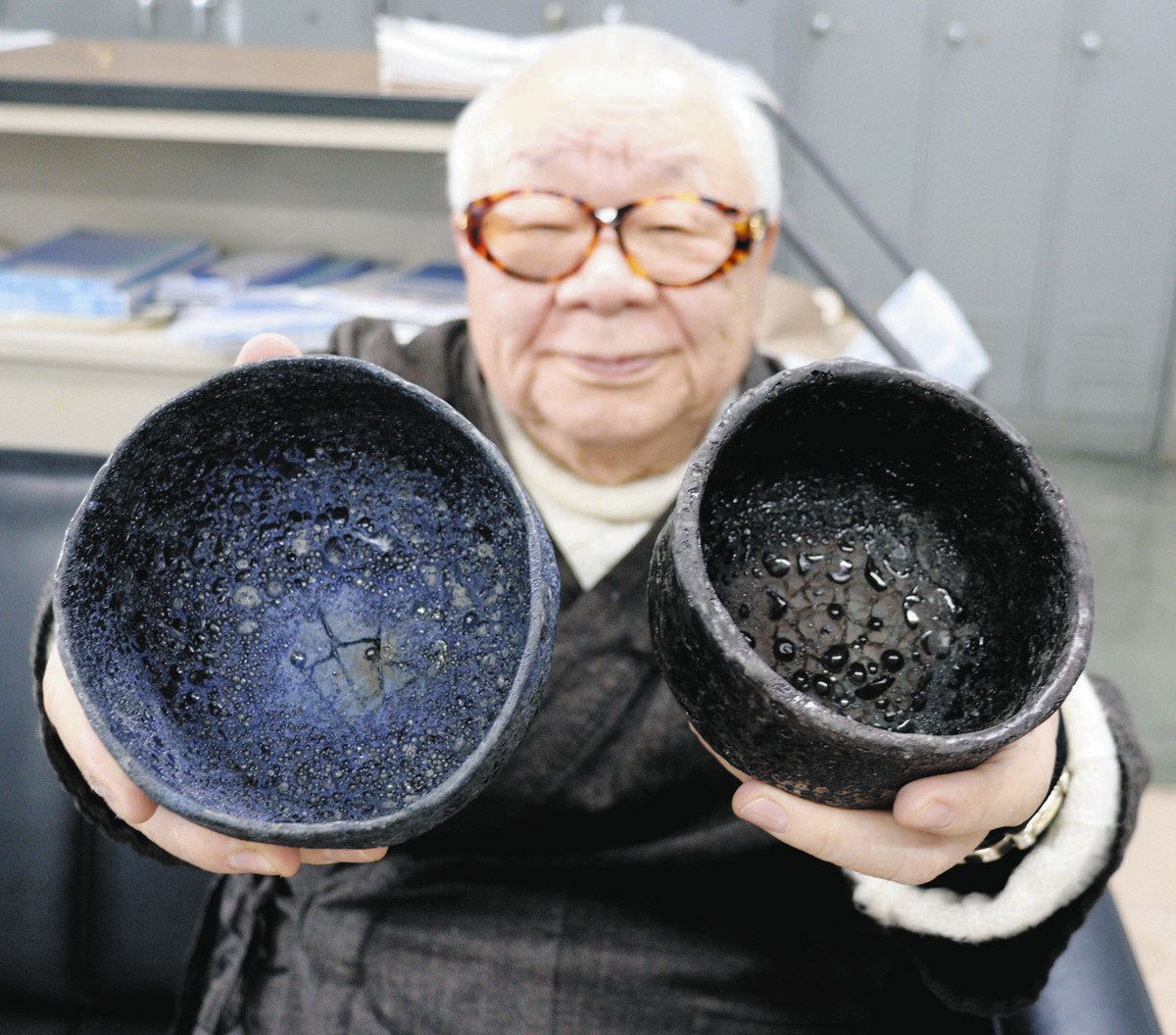 龍星茶碗」新作など16点 陶芸家・長春天山さん作品展 あす、福光美術館