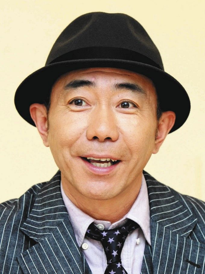 木梨憲武が60歳誕生日に妻の安田成美との2ショット公開 安田は赤ちゃんを抱っこ もしや 中日スポーツ 東京中日スポーツ