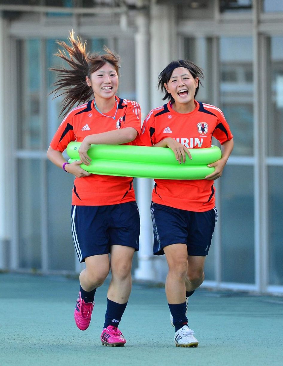 ◇人気抜群！ヤングなでしこ時代の猶本光、仲田歩夢【写真】：中日