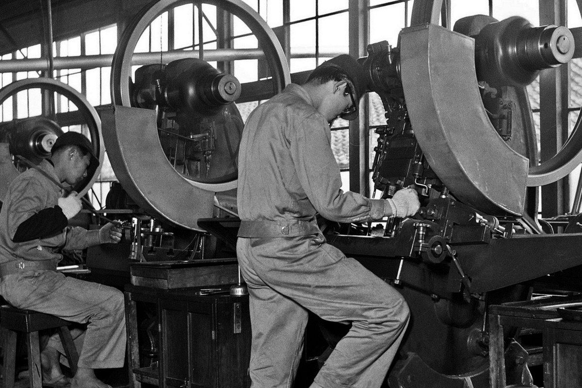昭和100年 信州の分水嶺>(2)多摩川精機の疎開 精密工業、故郷 昭和100年 信州の分水嶺>(2)多摩川精機の疎開 精密工業、故郷
