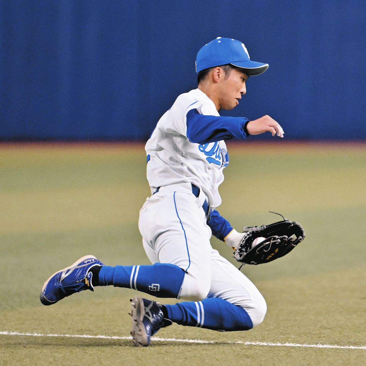 中日・田中幹也、スーパー守備披露「打球を追いながら走者の動き