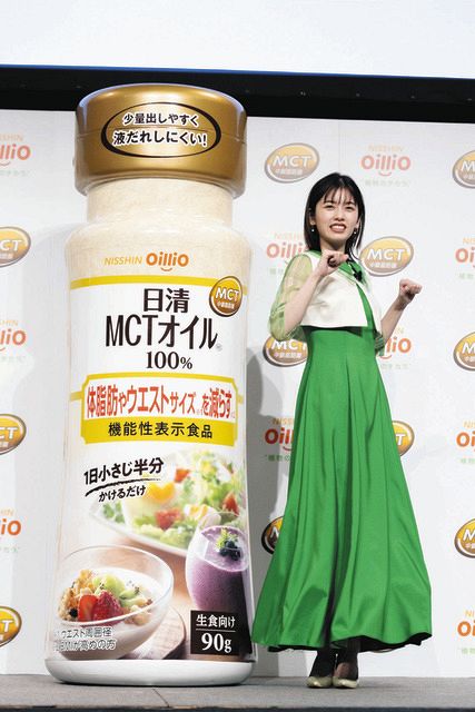 小芝風花「小さくなっている姿に感動」緑のワンピ妖精姿で新CM：中日