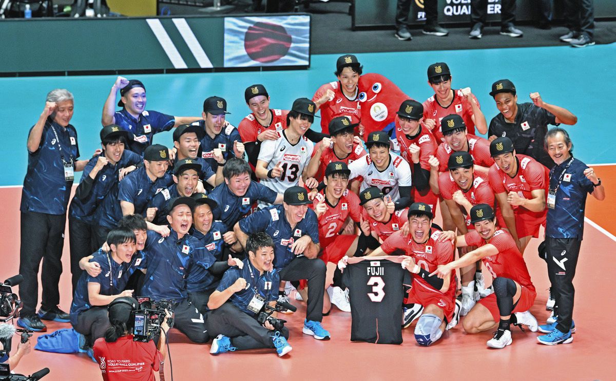 高橋健太郎が男泣き、急死の藤井直伸さんの「夢をかついでここにいる