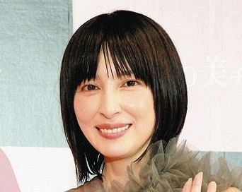 今もあの頃と変わらない」奥菜恵、白トップス&ワイドデニムの”夏 今もあの頃と変わらない」奥菜恵、白トップス&ワイドデニムの”夏