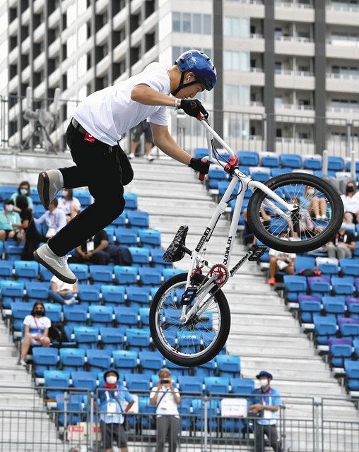 BMXオリンピア中村輪夢選手サイン入り　スウェット