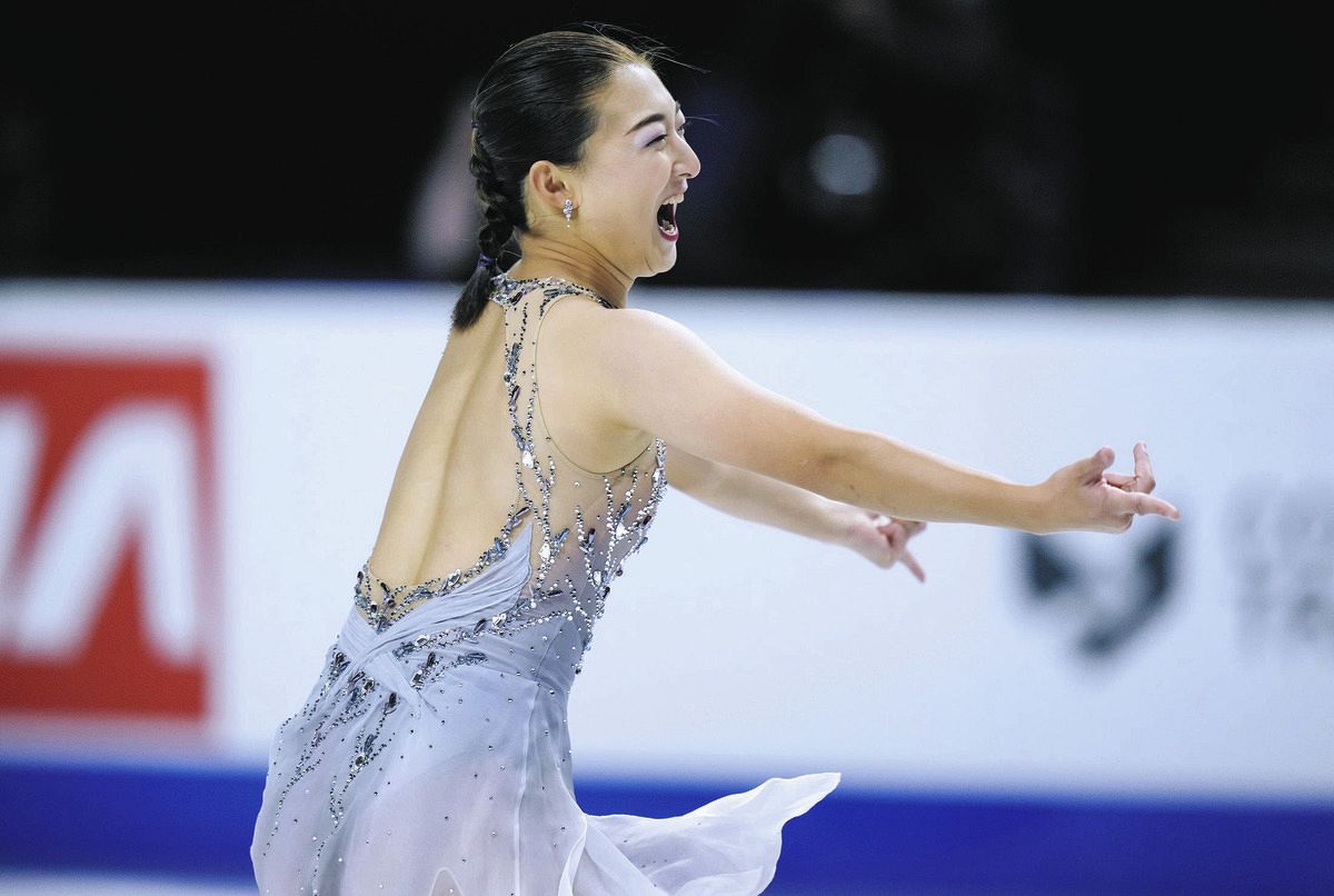 坂本花織は圧巻の首位発進 男子の山本草太も首位でフリーへ【フィギュアGP第2戦】：中日スポーツ・東京中日スポーツ