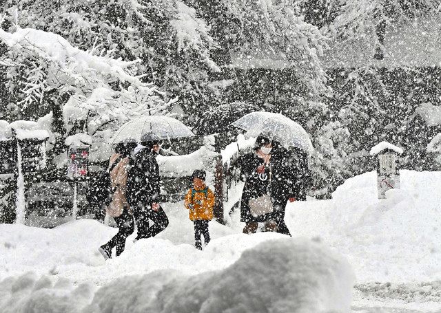 列島大雪、滋賀・彦根で55センチ 27日は愛知でも積雪見込み：中日