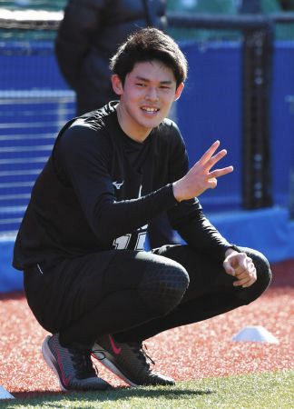 写真】持久力テストを終え笑顔のロッテ・佐々木朗希：中日スポーツ・東京中日スポーツ