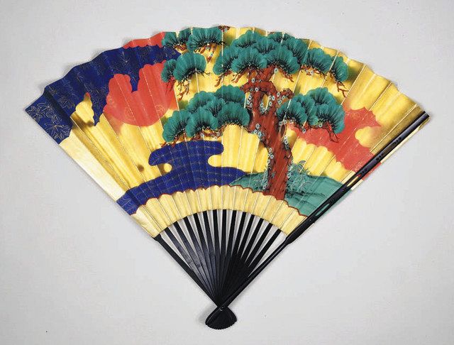 収集家様大放出名作小道具１０点売り切り！⑥江州彦根藻柄子宗典一門【干英子野村包教】老松樹下唐人物に牛図肉彫地透し金銀色絵銀覆輪耳鍔 宮城県発 コマツ フォークリフト FD25T-16 ヒンジ付 オートマ