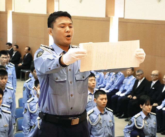 関の県警察学校で卒業式 57人「地域の信頼に応える」：中日新聞Web