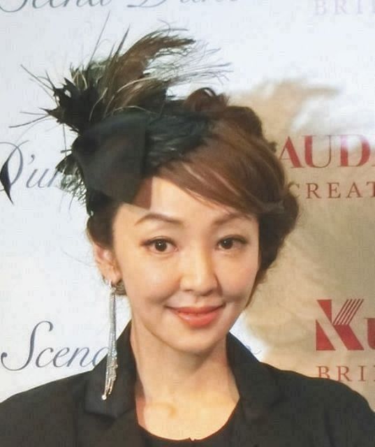 神田うの感涙 娘とパパからのサプライズ 手紙 フォロワー 素敵 どんなブランド物より価値ある 中日スポーツ 東京中日スポーツ