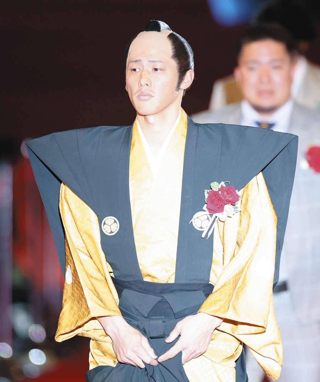 楽天・辰己涼介、3度の衣装替えに満足「こまで何でもかんでも似合う人