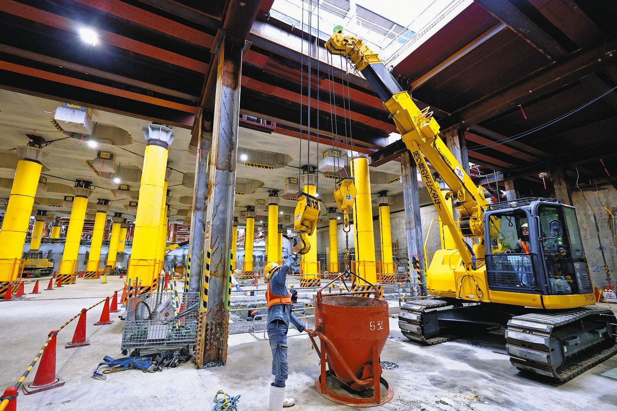 【中古】 黎明の軌道邀撃機/中央公論新社/谷甲州 リニア名古屋駅、工事着々 新幹線の真下の巨大空間に足を踏み入れると