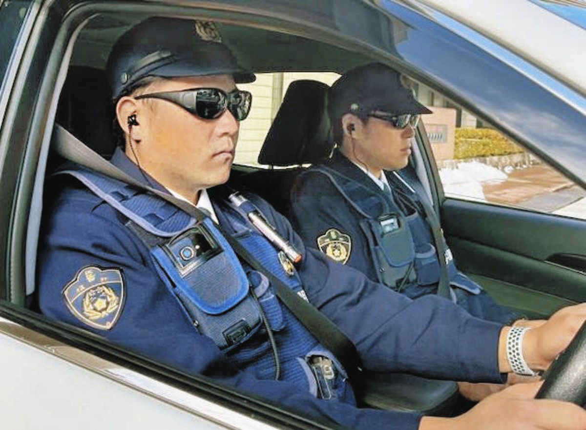 珍しい‼️POLICEサングラス 県警 4日からサングラス着用可能：日刊 