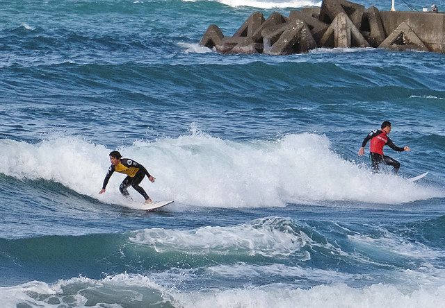 サーフィン１２０人挑む 三国で大会 日刊県民福井web