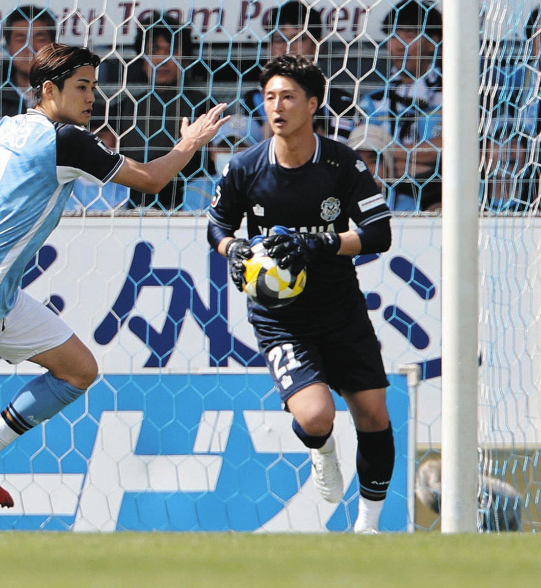 GK三浦龍輝 再浮上の原動力 効果的なパス出し：中日新聞しずおかWeb