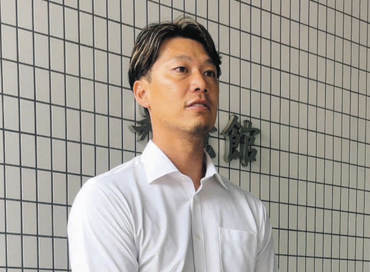 岩嵜翔