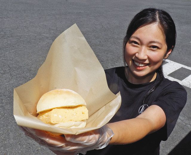 だし巻きバーガー 3枚組限定版 2タイトル だし巻きバーガー」キッチンカーで販売好調 白塚町・山下さん：中日新聞Web
