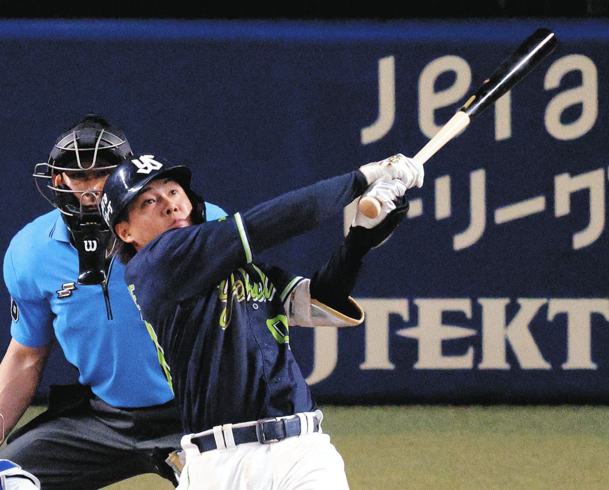 ヤクルト・赤羽由紘、「狙い球を決めて…」 延長12回決勝2ランで5時間