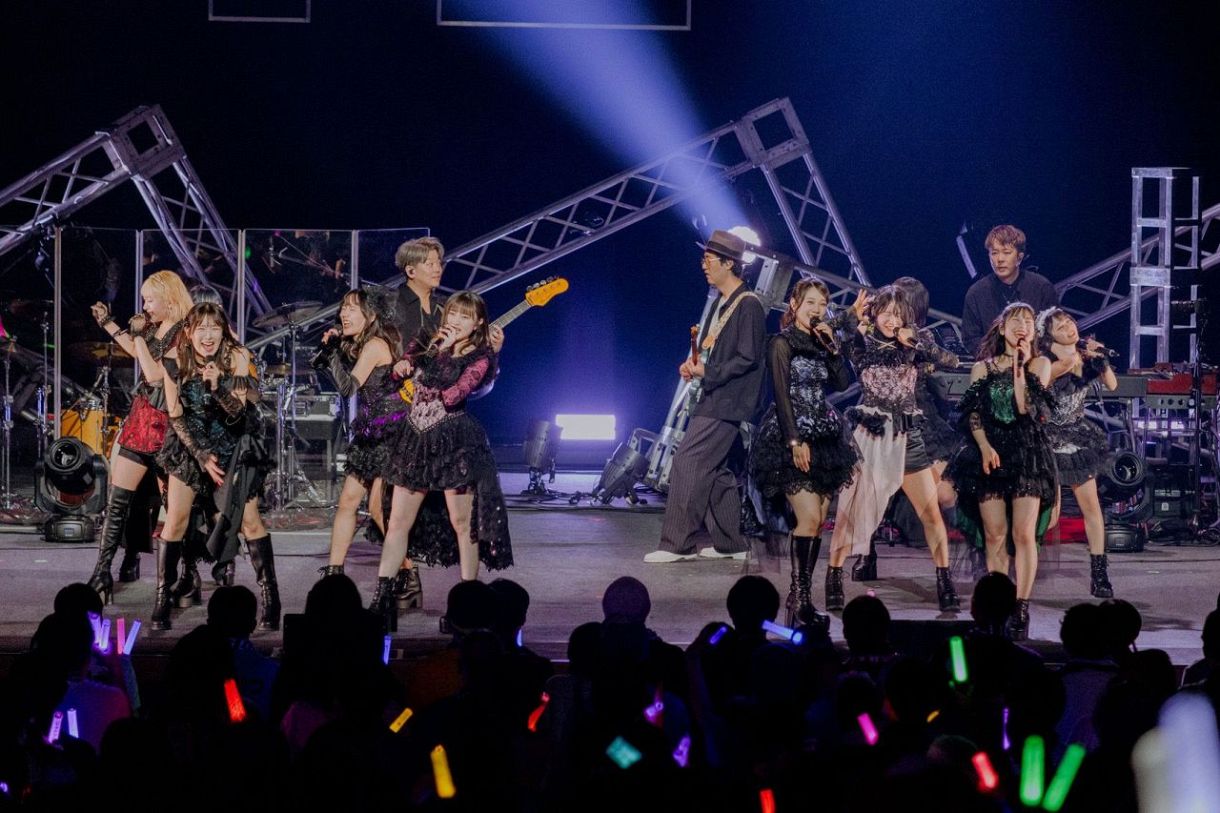 つばきファクトリーが春恒例のバンド編成スペシャルライブを開催 卒業