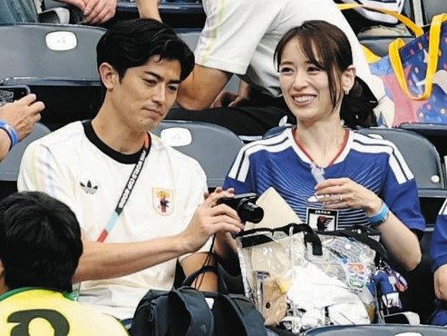 「美しすぎる夫婦」と海外でも話題　谷口彰悟＆泉里香、ブラジル戦後の抱擁に世界が感動「絵に描いたようなカップル」