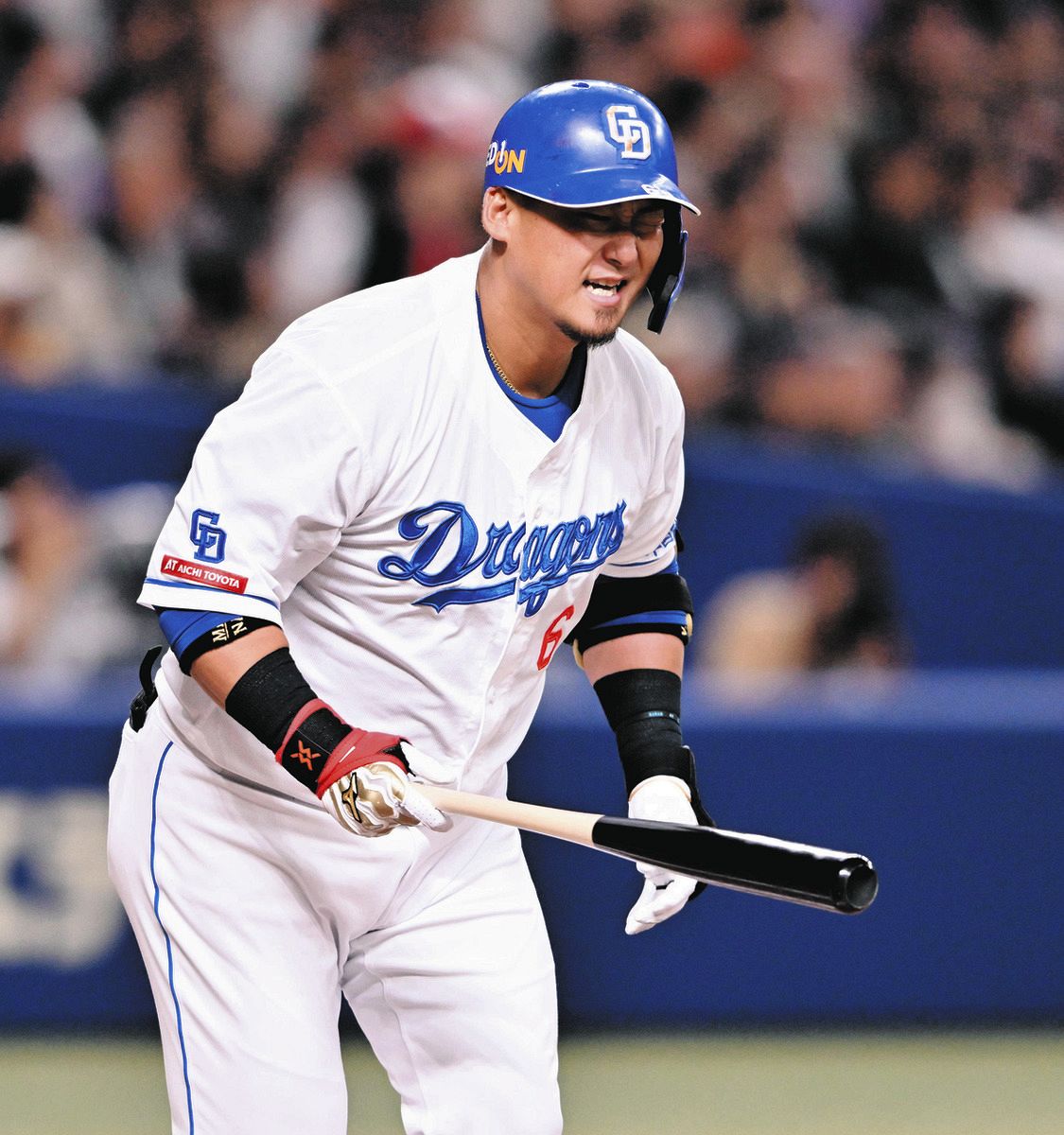 1回、中飛に倒れた中日・中田