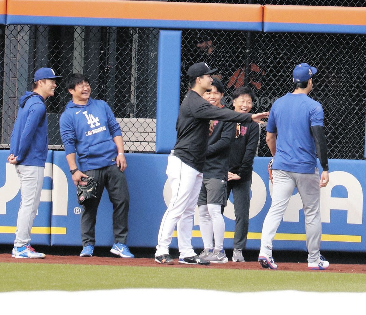 大谷翔平、「挨拶スルー」ギャグでつかみはOK？… メッツ・千賀滉大の