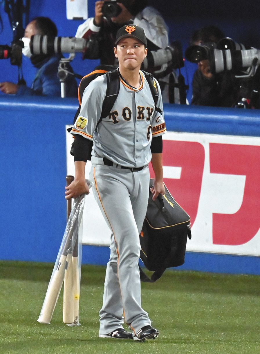 巨人 坂本 完全に力の差出た 厳しく受け止め 引退亀井には 1試合でも一緒にやりたいと思っていた 中日スポーツ 東京中日スポーツ