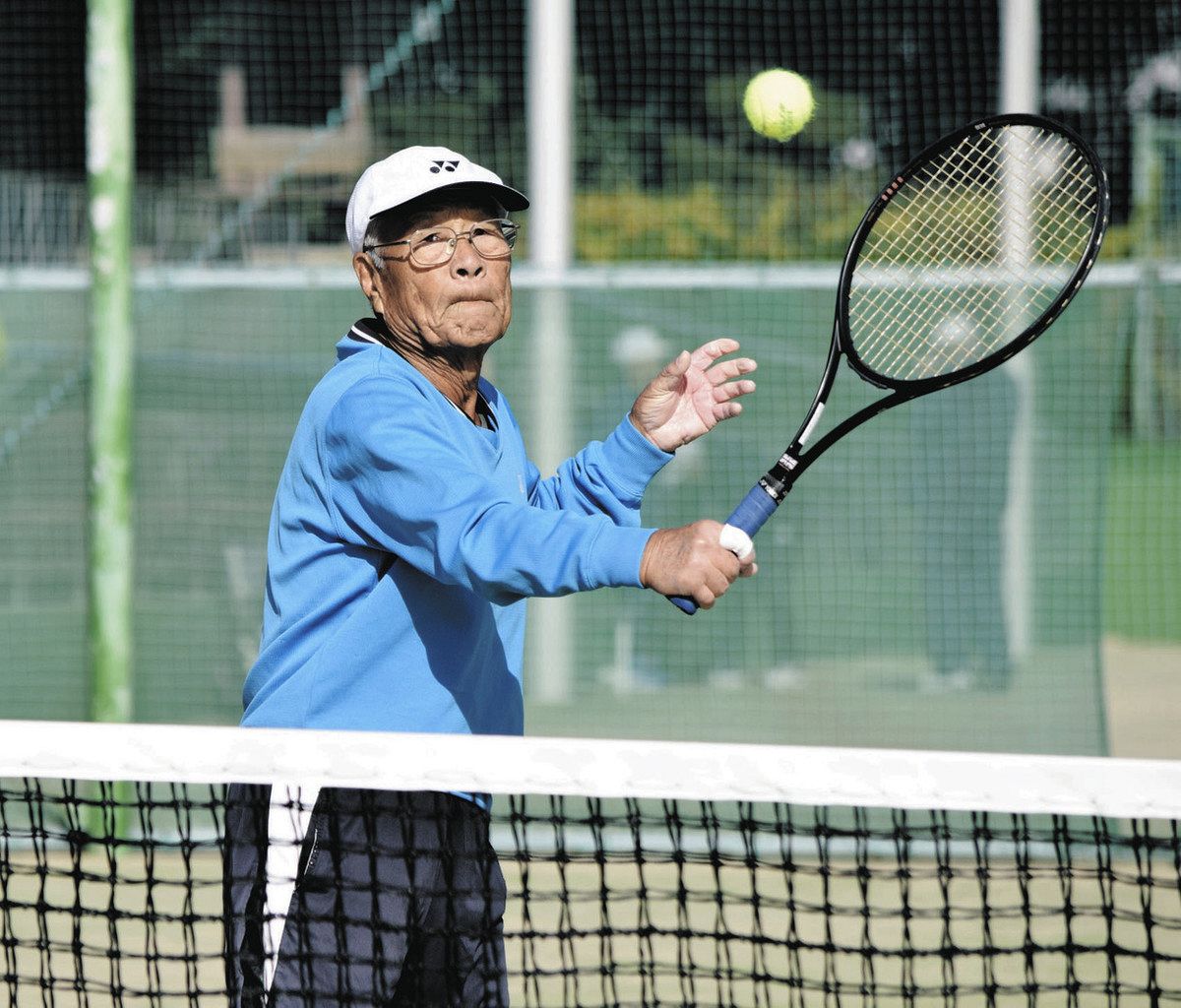 91歳、テニス愛 湖西の伊沢さん：中日新聞しずおかWeb