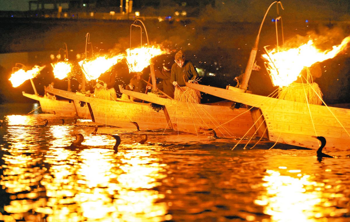 今季の長良川鵜飼閉幕、昨季を上回った乗船客数 インバウンドの団体増 今季の長良川鵜飼閉幕、昨季を上回った乗船客数 インバウンドの団体増