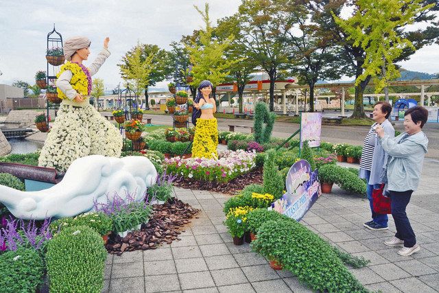 美女と野獣 もお目見え たけふ菊人形 中日新聞web