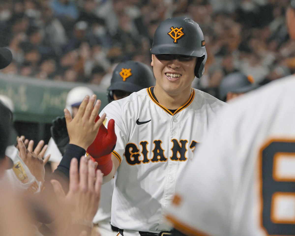 岡本和真選手実用 2025年 最新版】岡本和真選手（読売ジャイアンツ）の使用ギア完全