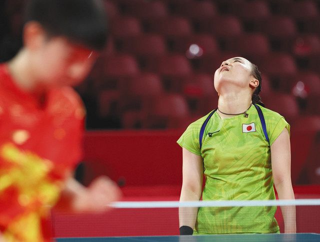 卓球 伊藤完敗 これが実力 中国次期エースに攻め手欠く 中日新聞web