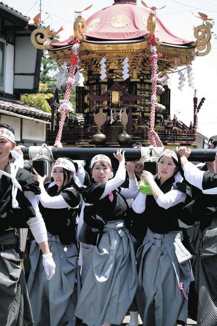 きょうのイチオシ】【おかえり祭り】美川に熱気 みんな主役：北陸中日