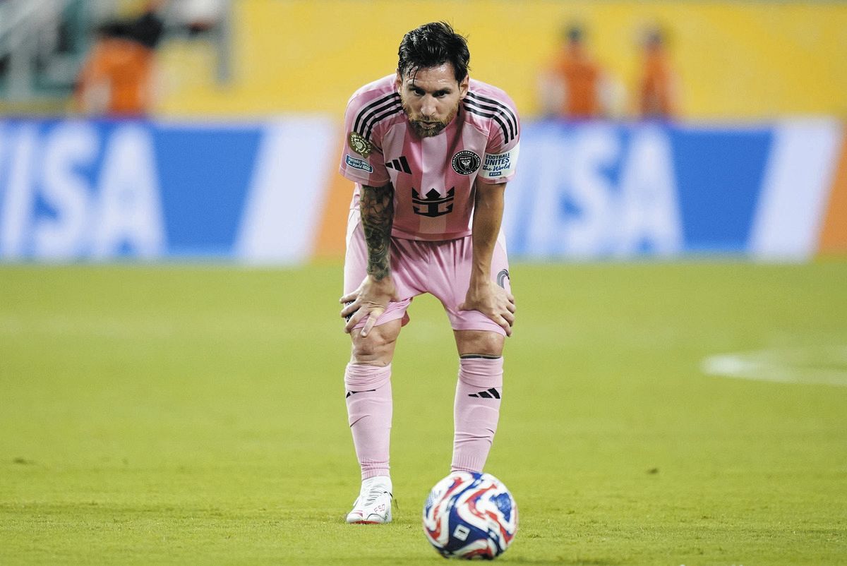 メッシ、「あなたはサッカーの歴史的な伝説」 『悲運の10番』から