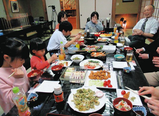 獅子舞 春ことほぐ 五箇山・皆葎で祭り：北陸中日新聞Web