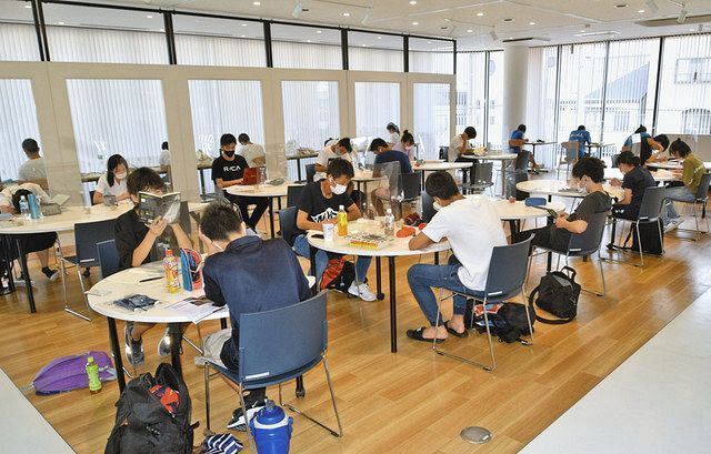 高校生の自習場所として人気 菊川・プラザきくる：中日新聞しずおかWeb
