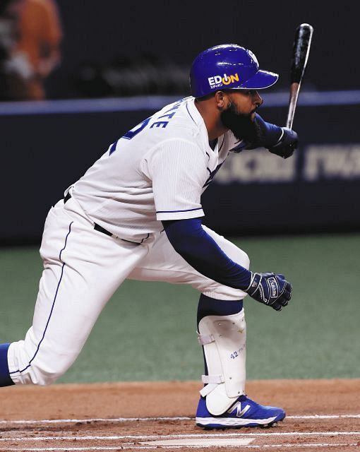 アルモンテが代打で貴重な中押し打:中日スポーツ・東京中日スポーツ