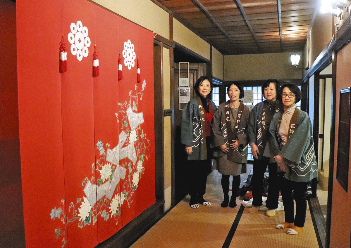 能登応援「花嫁のれん」展 東京・旧安田楠雄邸庭園 七尾に伝わる風習