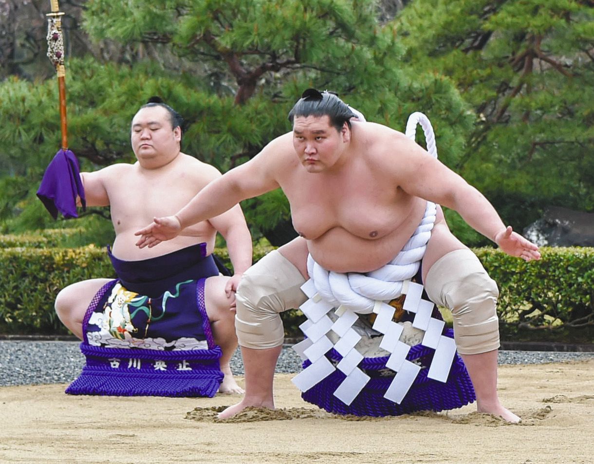 横綱照ノ富士が1000人の視線集め伊勢神宮土俵入り 春場所途中休場から