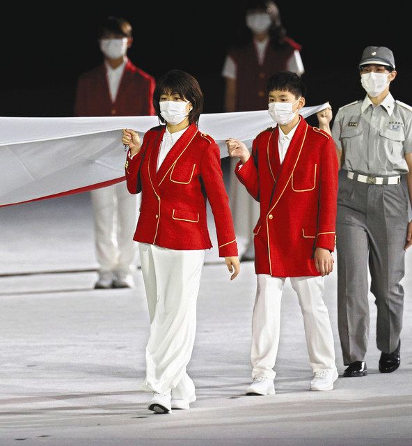 支えに感謝持って」 高橋尚子さんら国旗運ぶ：中日新聞Web